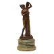 Grand Tour mid 19-century Venus bronzesculpture signed "Sommer Napoli" circa 
1850. H: 30cm