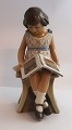 Dahl Jensen. Porcelænsfigur. Pige med bog. Model # 1107. ...