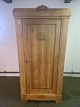 Karlekammerskab Kr. 2800,-