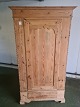 Karlekammerskab Kr. 2800,-