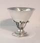 Georg Jensen. Sølvopsats. Sterling (925). Model 17A. Design Johan Rohde. Højde 10,5 cm. Diameter 11 cm. Produceret 1981 (G10)