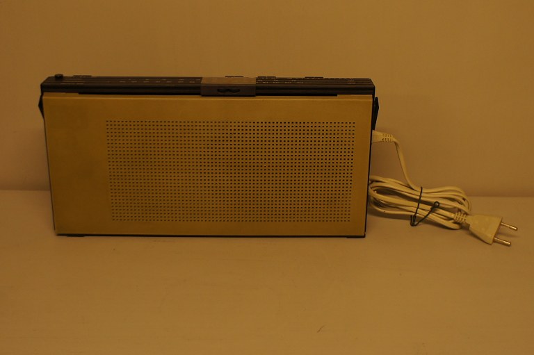 B & O, transsistorradio, model, Beolit 505.
Farve, mørkegul.
