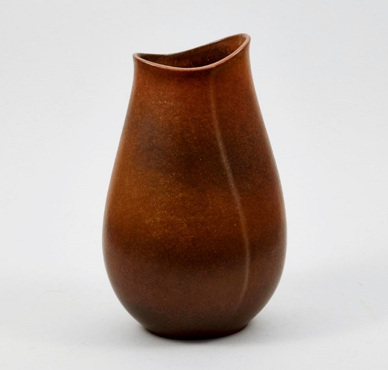 Gunnar Nylund, Rörstrand ceramic vase.