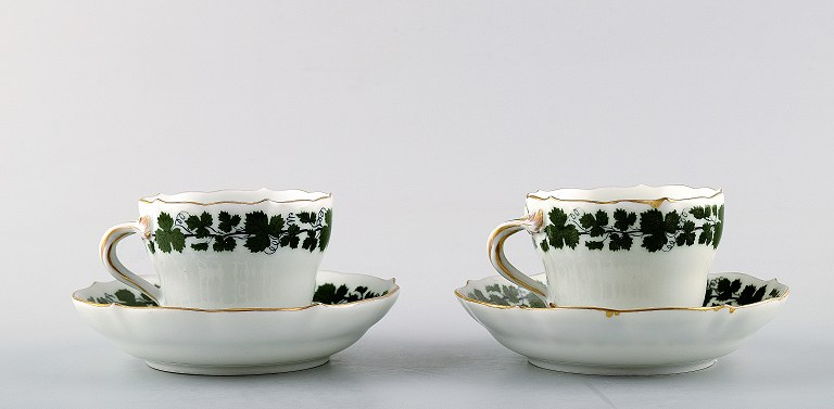 Meissen ivy / vine leaves, 2 sets of coffee cups with saucers.