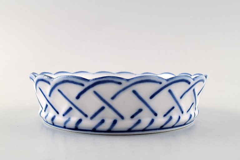 Royal Copenhagen Blue Fluted Plain, Bottle Tray before 1923.