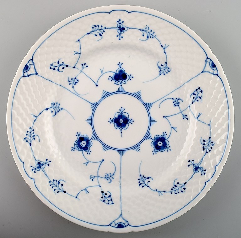 Blåmalet - musselmalet. 3 stk. på lager.Tallerken flad, frokost. 21,5 cm.Bing Og Grøndahl, B&G.