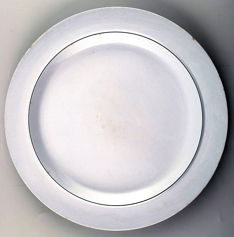 Aluminia, Copenhagen blue line, earthenware. Blue line was designed by Grethe Meyer for Aluminia and later Royal Copenhagen.Dinner Plate.