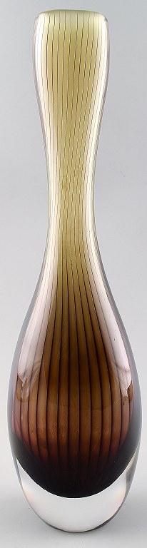 Large Vicke Lindstrand for Kosta Boda art glass vase "Colora"