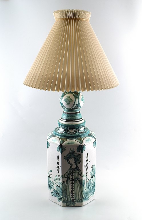 Bjorn Wiinblad, b. Copenhagen 1918, d. 2006.A large table lamp in earthenware, modeled in angular form.