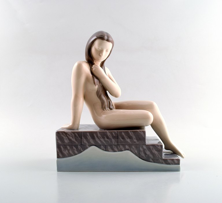 Bing & Grondahl figurine, naked girl on stairs.
