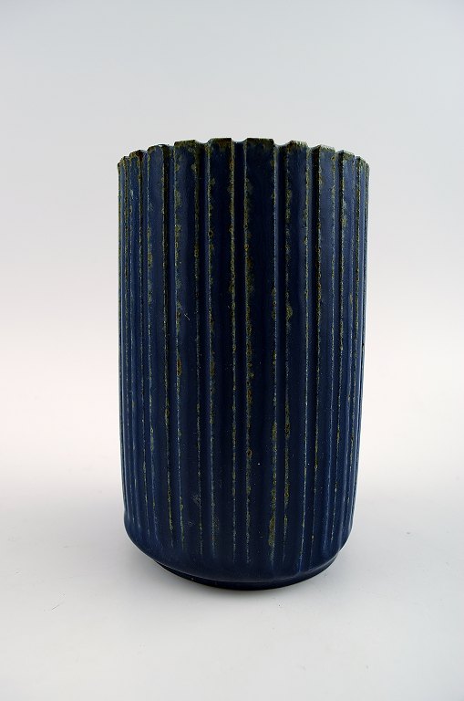 Arne Bang. Keramik vase, riflet design.