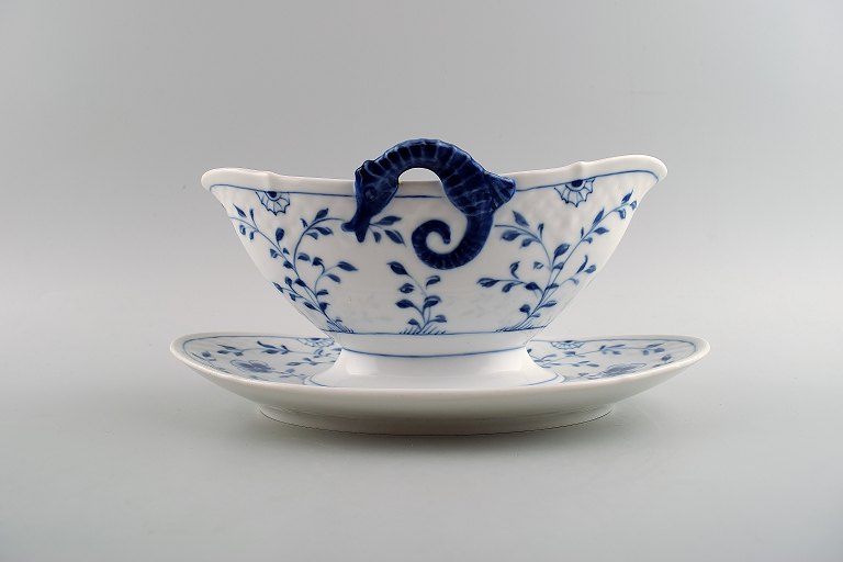 Bing & Grøndahl, Sommerfugl. Sovsekande. 