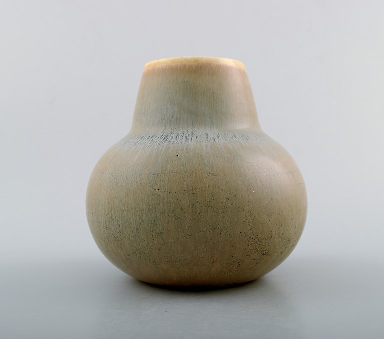 Carl Harry Stålhane/Stalhane, Rörstrand/Rorstrand stoneware vase. Beautiful light glaze.