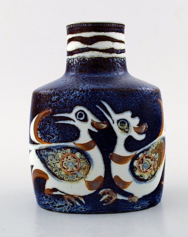 Royal Copenhagen/Aluminia vase af Nils Thorsson. 