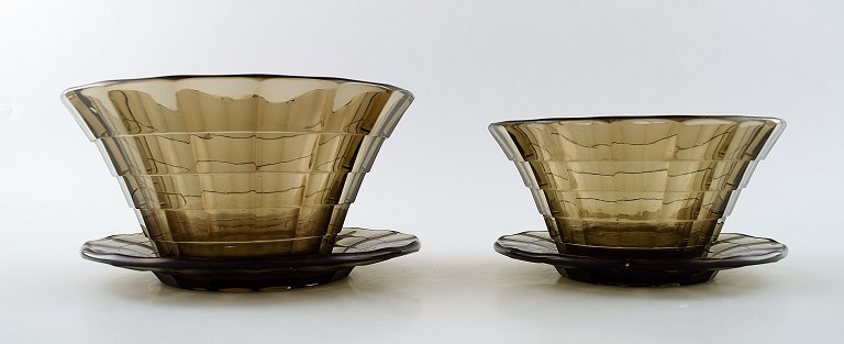2 Art deco bowls. Simon Gate for Orrefors/Sandvik.Topaz coloured bowls with rigdes. Edward Hald for Sandvik/Orrefors, c 1932.