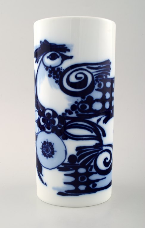 Rosenthal Studio Line, Bjorn Wiinblad porcelain vase, decorated in blue with birds.