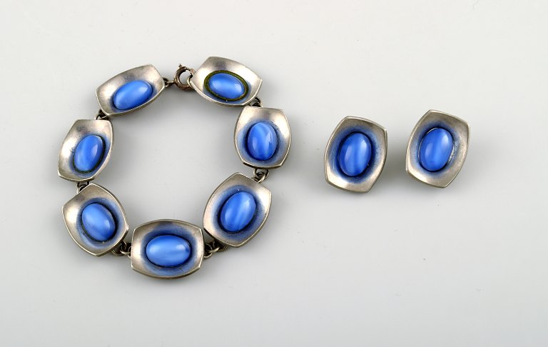 Jorgen Jensen, Vejle. Handmade jewelery set in pewter with blue stones. Danish design, mid 20 c. Bracelet and ear clips.