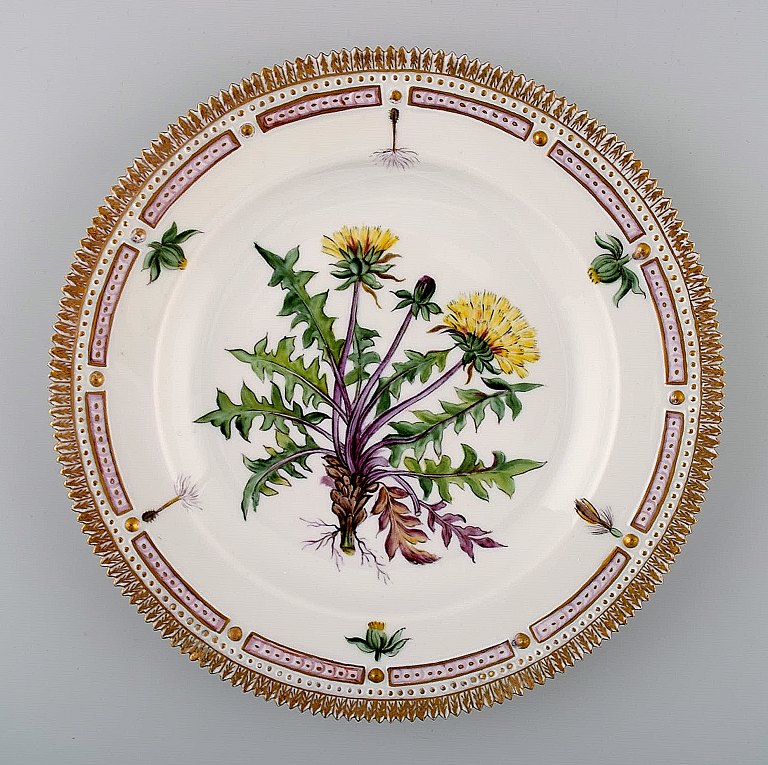 Royal Copenhagen Flora Danica dinner plate # 20/3549.