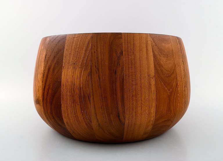 Jens Quistgaard, DANISH DESIGN large bowl. Staved teak
