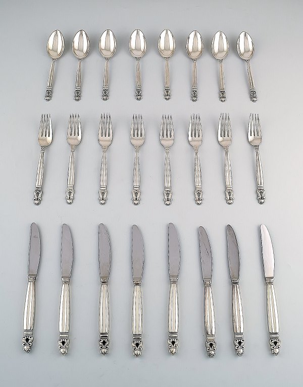 Georg Jensen "Acorn" Full dinner service for eight people. Sterling silver.Designer: Johan Rohde.