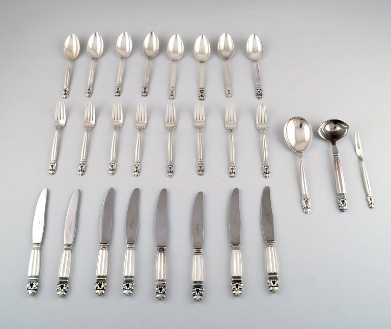 Georg Jensen "KONGE" Komplet middagsservice til otte personer. Sterlingsølv
Designer: Johan Rohde.