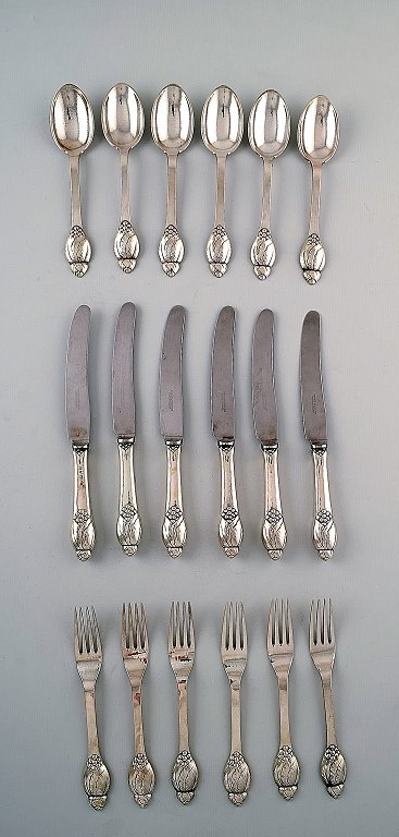 Evald Nielsen number 6, complet dinner service for six p., in silver. Denmark, 1920s.