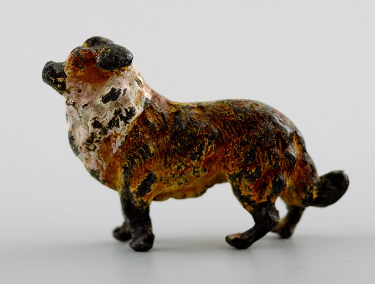 Vienna Bronze, standing dog, bronze figure of high quality.Probably Franz Bergmann.