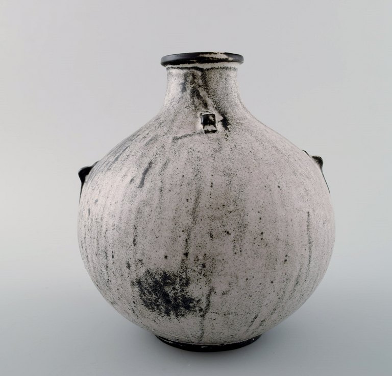 Kähler, Denmark, glazed vase, 1930s.Designed by Svend Hammershøi.