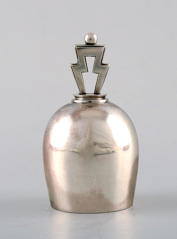 Rare Georg Jensen Harald Nielsen, number 174 Pyramid table clock in sterling silver.