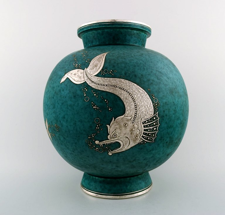 Wilhelm Kåge, Gustavsberg, Argenta Art Deco large spherical ceramic vase decorated with fish.