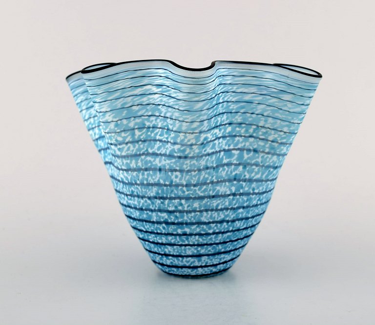 Kosta Boda, Ulrica H. Vallien kunstglas vase.