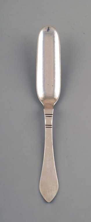 Georg Jensen. Continental (Antik) sjælden marv/Stilton ske, sølvbestik, hammerslået.