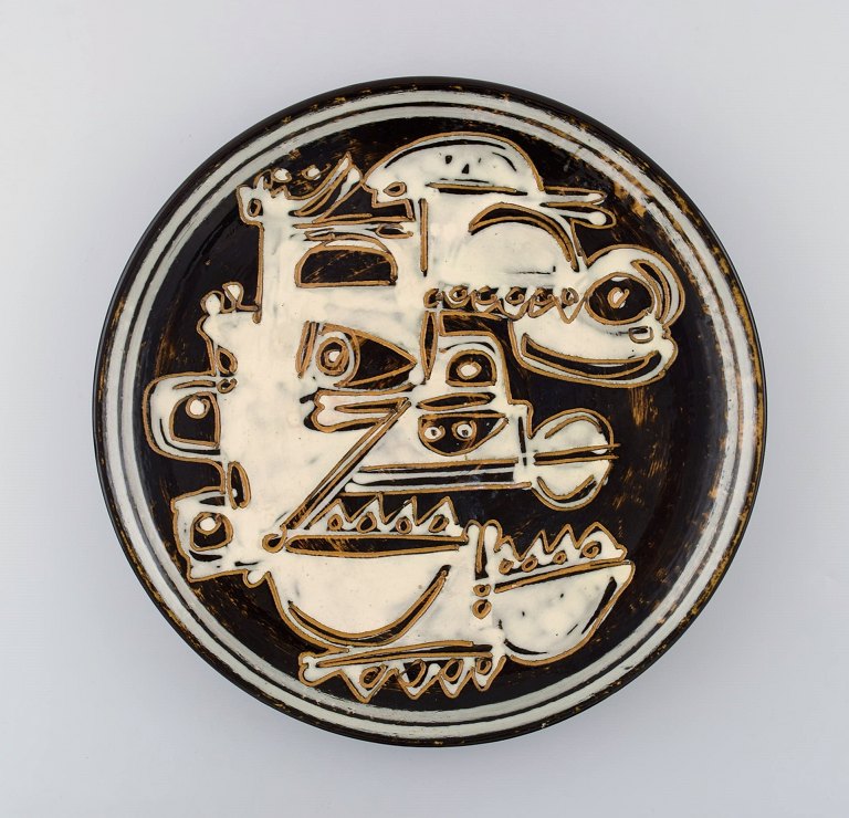 Ivy Lysdal for Kähler: Large unique dish in stonevare with abstract motif.