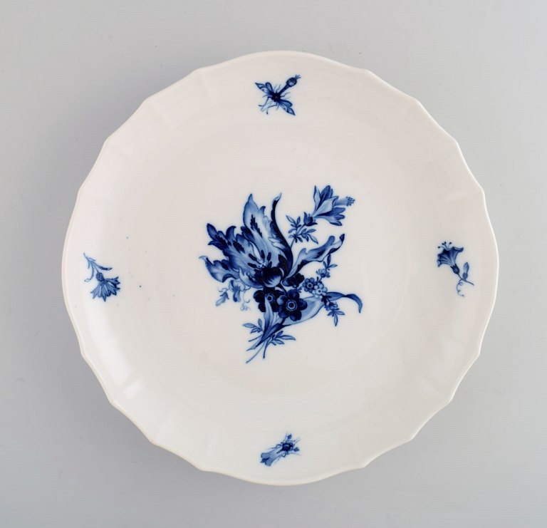 Meissen løgmønstret lav porcelænsskål. Ca. 1920.