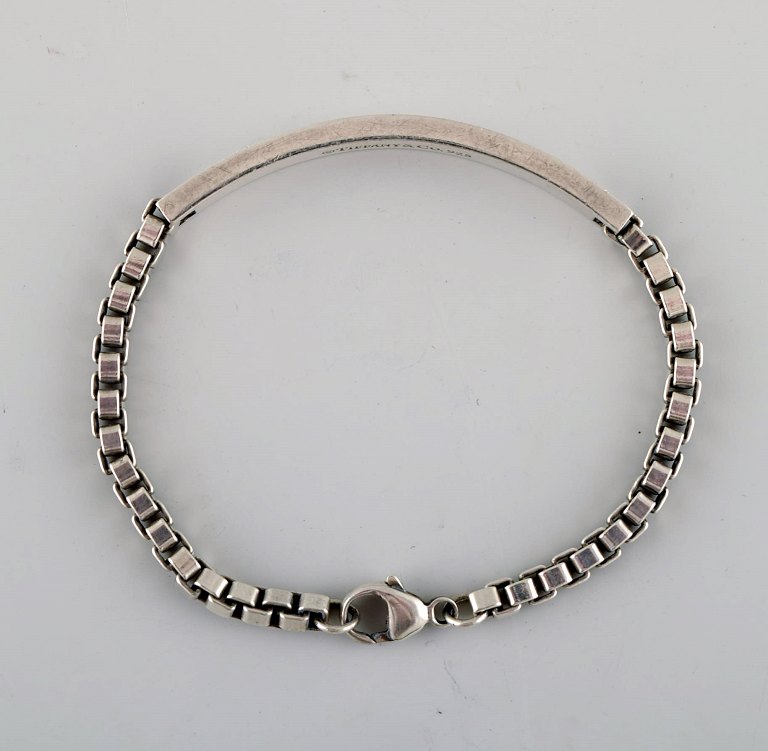 Tiffany & Company (New York) modern bracelet in sterling silver. Ca. 1960.