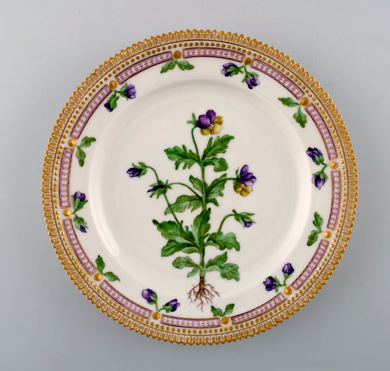 Royal Copenhagen flora danica lunch plate.Model number 20/3550.