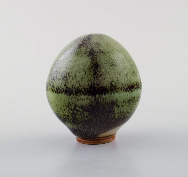 Berndt Friberg Studio æggeformet keramikvase. Moderne svensk design. Unika, håndlavet. Sjælden form.