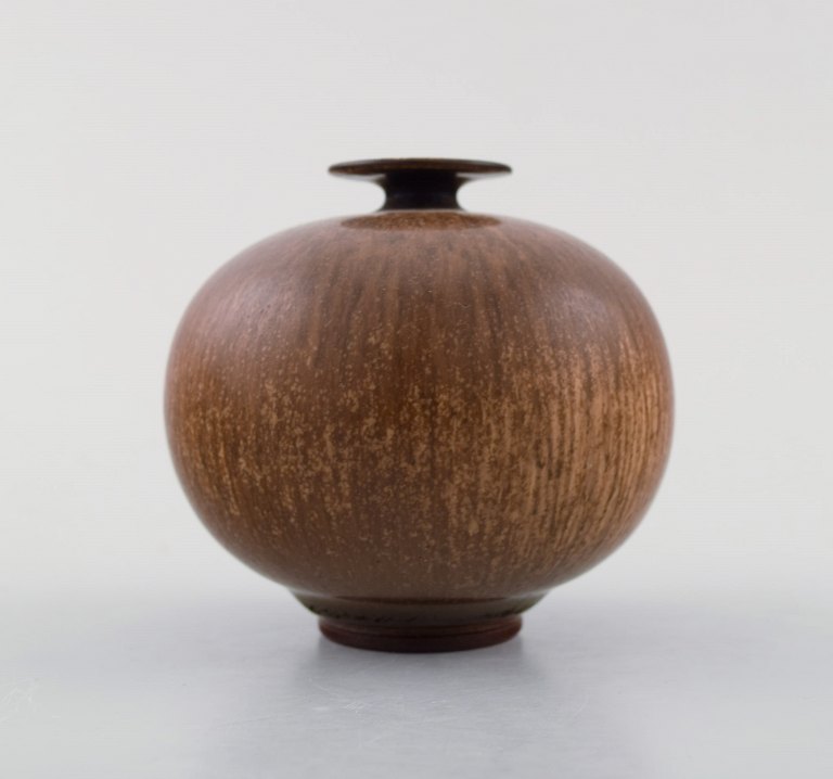 Berndt Friberg Studio keramikvase. Moderne svensk design. Unika, håndlavet. Sjælden form. 
