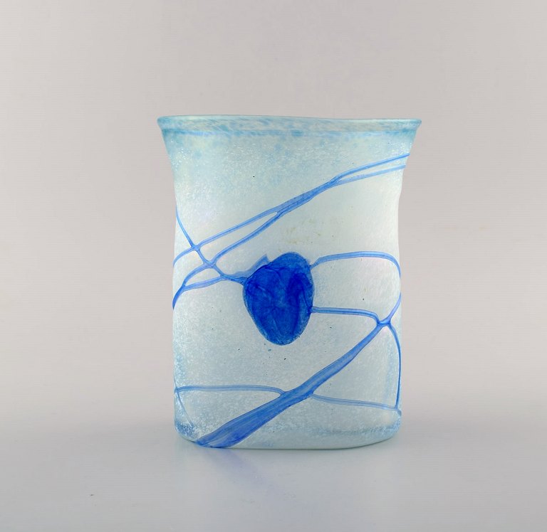 Bertil Vallien for Kosta Boda, Sweden. Vase in light blue mouth blown art glass. Swedish design 1980