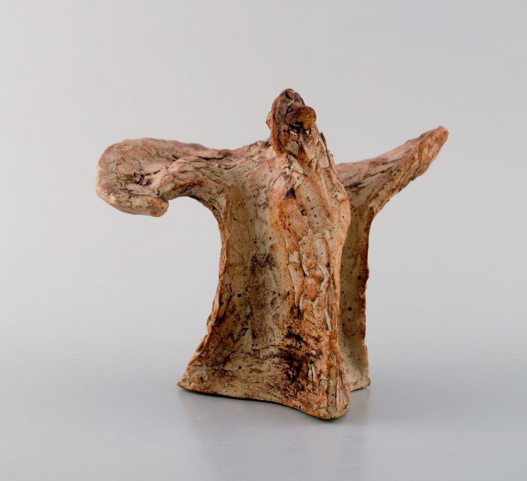 Ivy Lysdal, f 1937. Dansk keramiker og kunstmaler.Abstrakt unika skulptur. 1985.