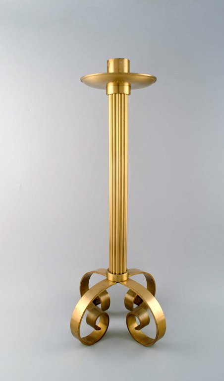 Ivar Ålenius Björk for Ystad metall. Stor gulvlysestage i messing. Sjælden model, 1960