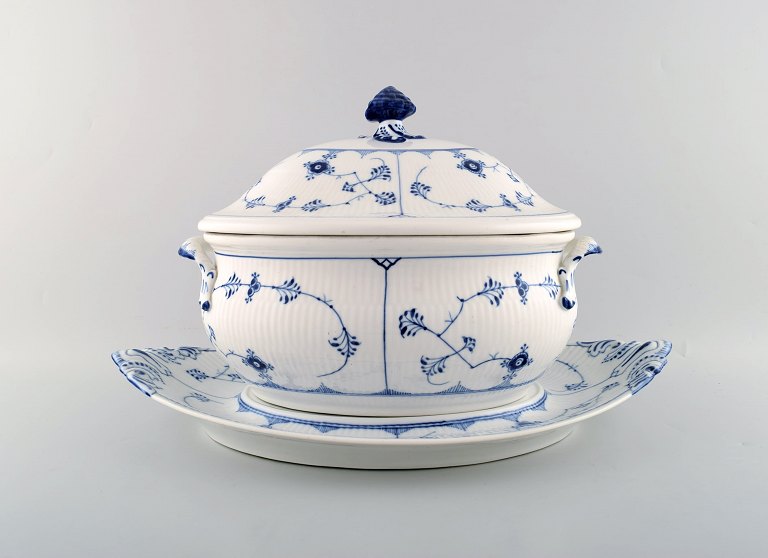 Royal Copenhagen Blue antique fluted plain large lidded tureen # 1/215 on stand. Stamped ca 1890.