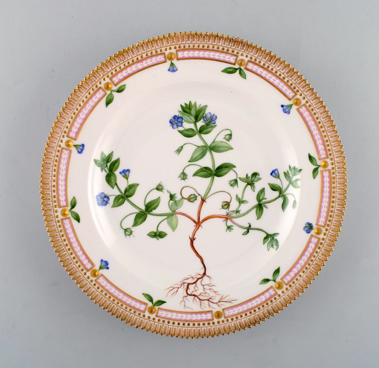 Royal Copenhagen flora danica middagstallerken #20/3549.  