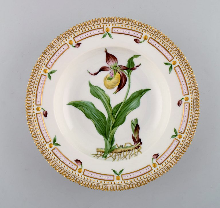 Royal Copenhagen Flora Danica deep plate / soup plate.