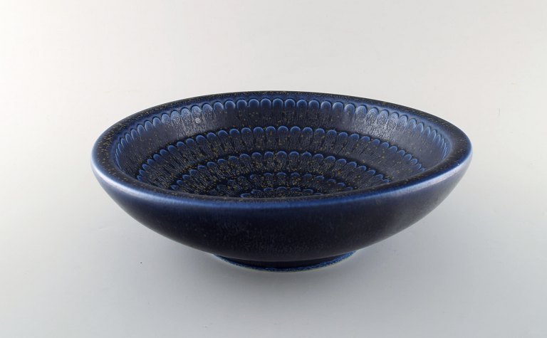 Wilhelm Kåge (1889-1960) for Gustavsberg.Large Bowl of stoneware, decorated with brown and blueish glaze.