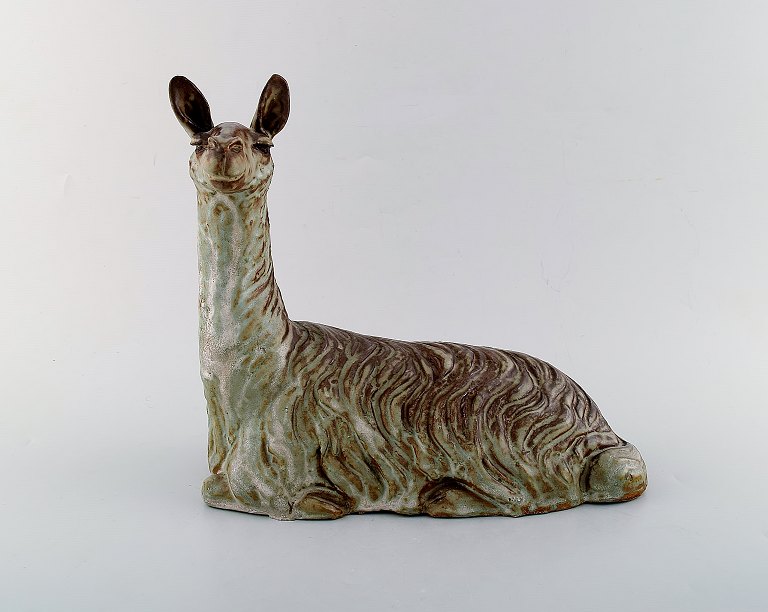 Lea von Mickwitz (1884-1978) for Arabia. Large sculpture in glazed stoneware. Lama. 1940