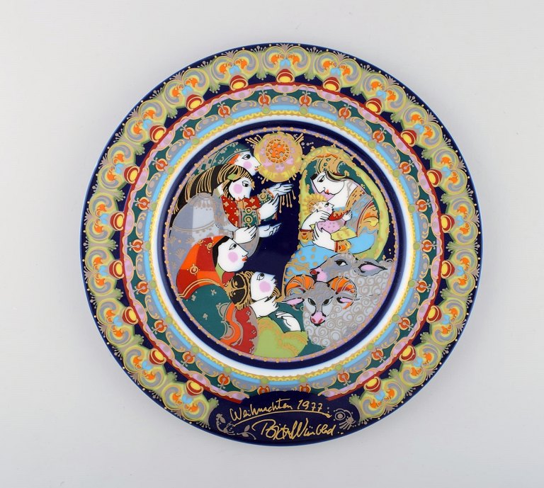 Rare hand-painted Rosenthal Bjørn Wiinblad Christmas plate from 1977. "Adoration of the Shepherds".