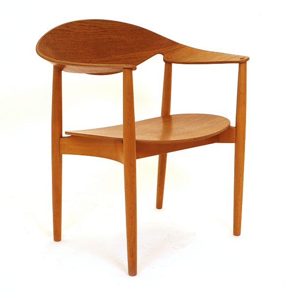 Ejnar Larsen & Aksel Bender Madsen: "Metropolitan Chair" i teak.Design fra 1949.Produceret i 1950erne af Fritz Hansen og med mærke herfra.Under sæde original label med betegnelen "4201 teak"