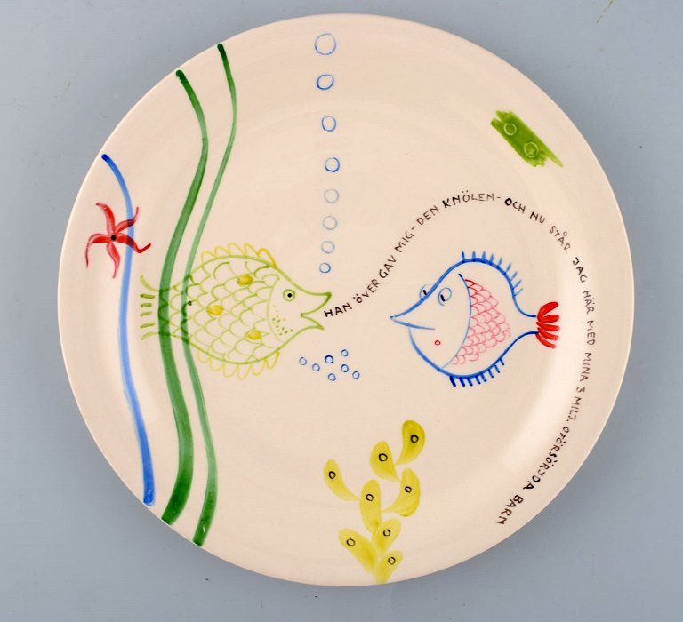 Stig Lindberg for Gustavsberg. "Löja" plate. Hand painted with fish motifs. 1950
