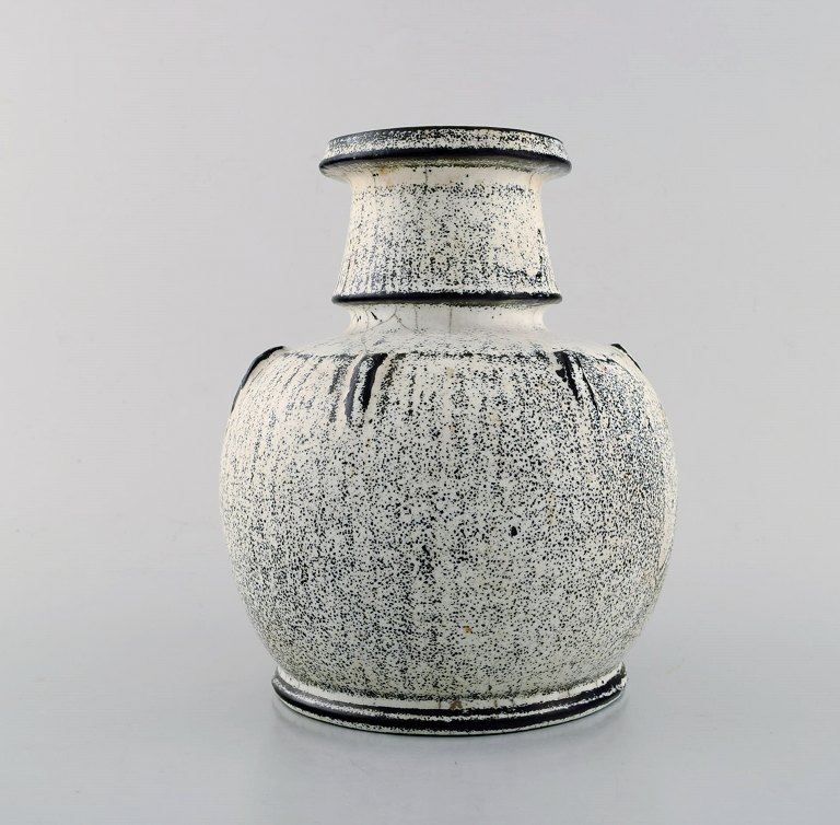 Svend Hammershøi for Kähler, HAK. Vase i glaseret stentøj. Smuk gråsort dobbeltglasur. 1930/40